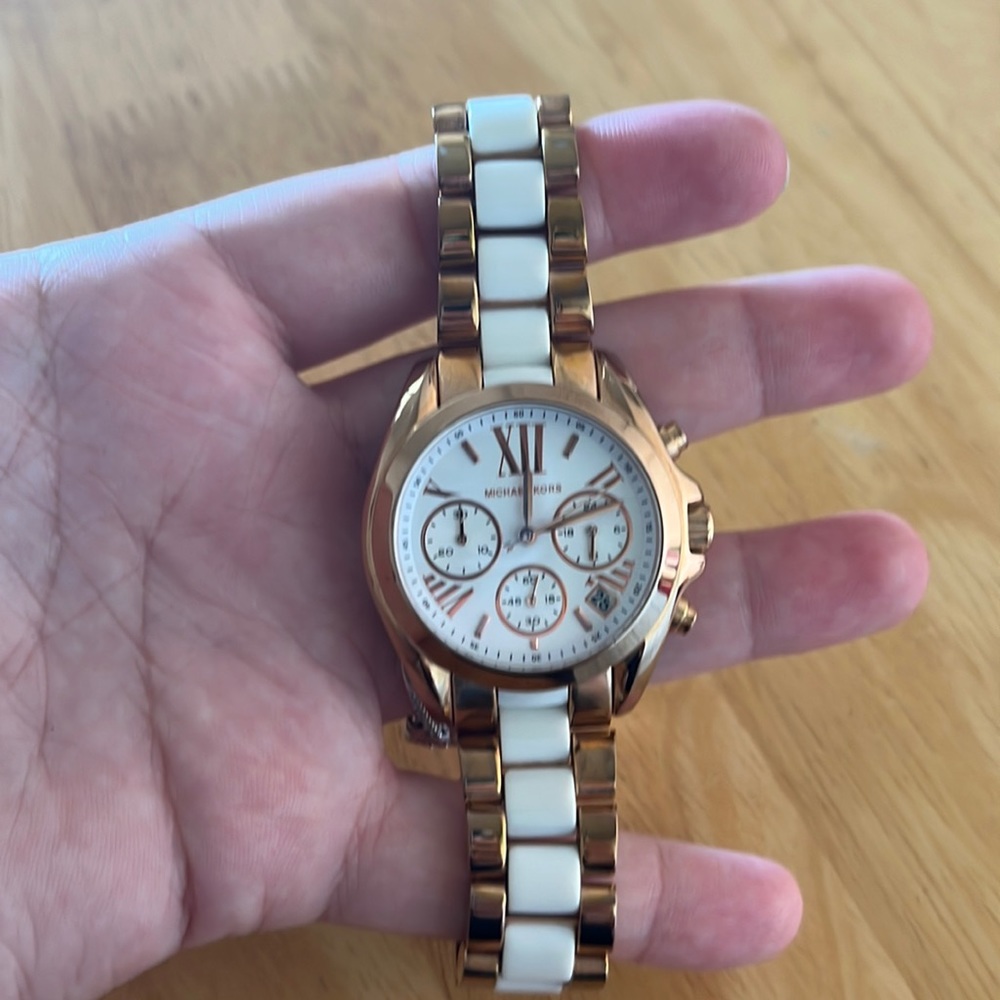 Michael Kors MK 5907